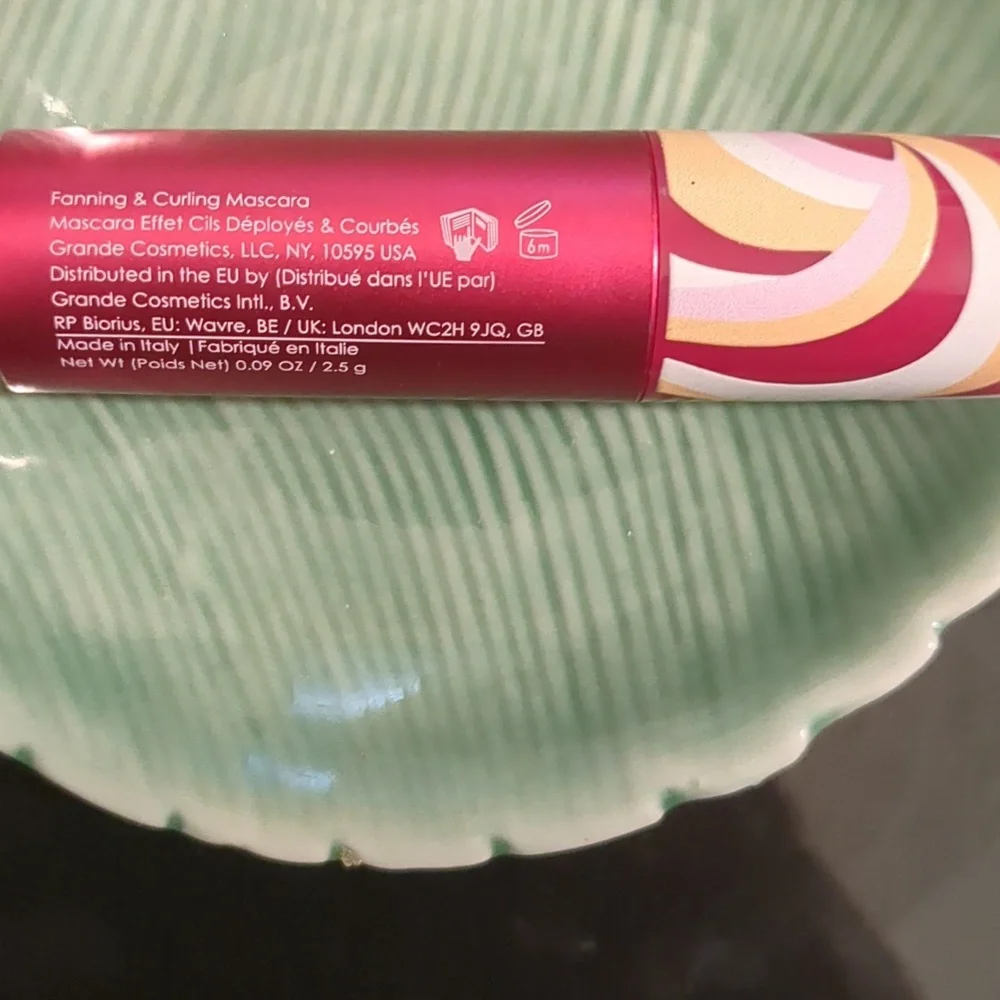 Fanning & Curling Mascara